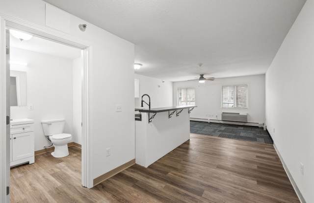 Creekside Commons Apartments photos photos