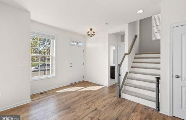 341 FOXGLOVE Way Gallery 2