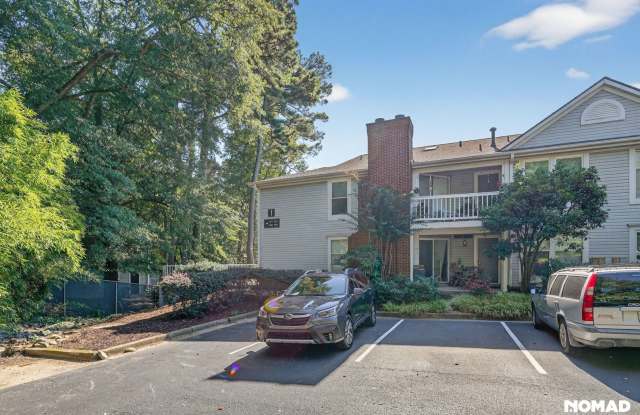 Charming 2BR Condo in Atlanta - 1483 Keys Crossing Drive Northeast, Brookhaven, GA 30319