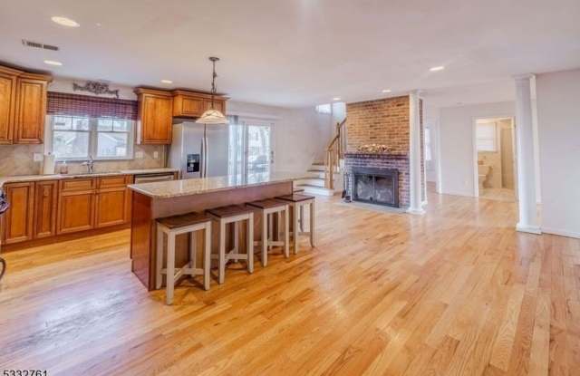 22 Oak Tree Ln Gallery 3
