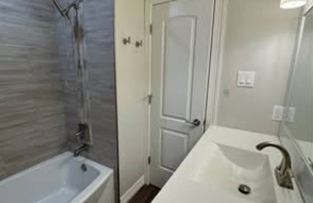 15058 Country Acres Dr Gallery 2