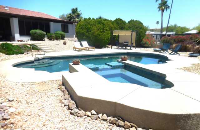 11028 N VALLEY Drive Gallery 2