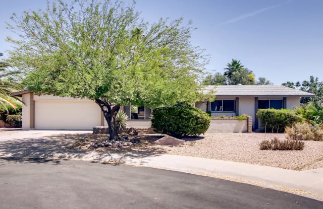 4801 S Kachina Dr - 4801 South Kachina Drive, Tempe, AZ 85282