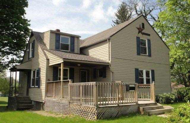 117 COLDREN STREET - 117 Coldren Street, Belmont, PA 15904