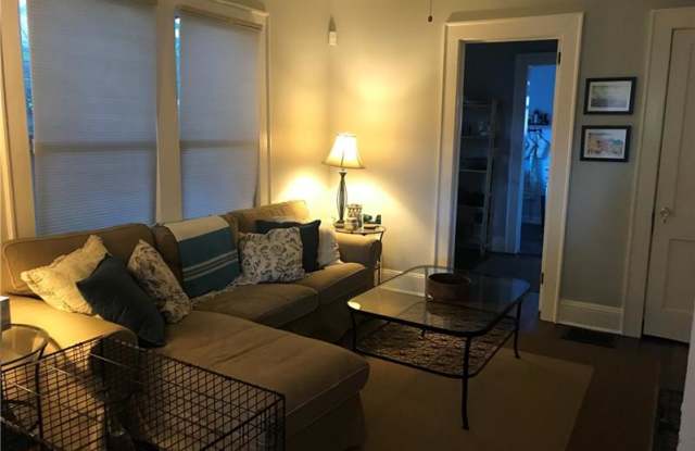 499 Winton Terrace NE Gallery 4