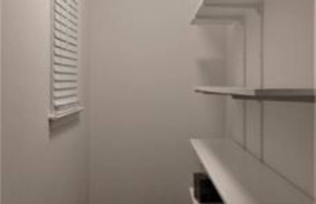 430 Lost Forest Court Gallery 4