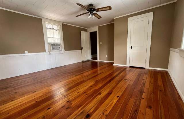 196 SE CAMP STREET 201 Gallery 2