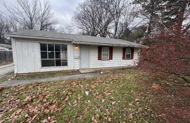 1911 E Fairchild St - 1911 East Fairchild Street, Danville, IL 61832