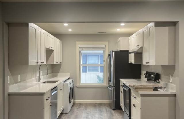 1737 Tennessee Street - 2 photos photos