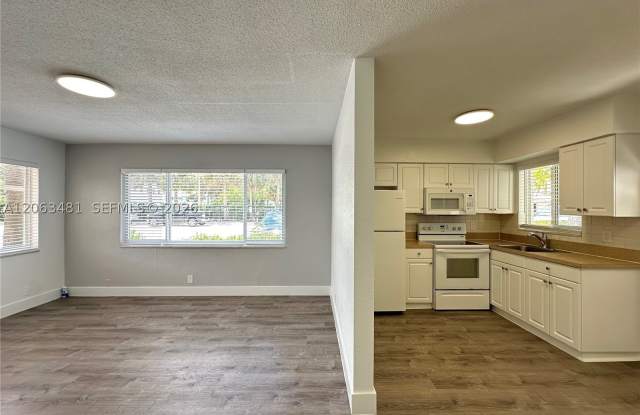 3720 NE 22nd Ave photos photos