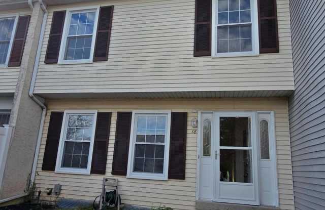 18 EDINBORO Circle - 18 Edinboro Circle, Brittany Farms-The Highlands, PA 18914