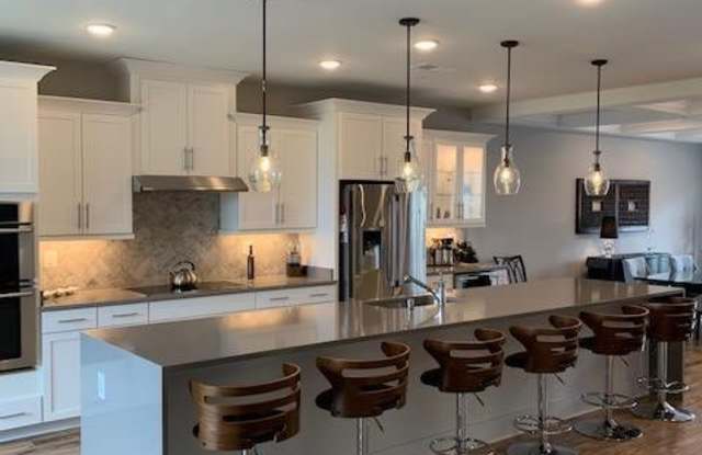 15 SILVERWAY DRIVE Gallery 2