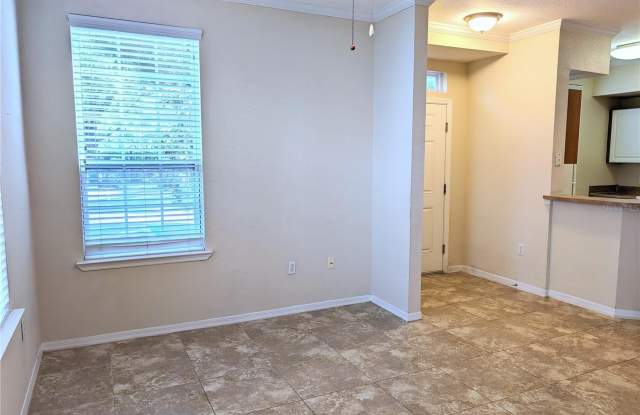 5711 SOLDIER Circle Gallery 3