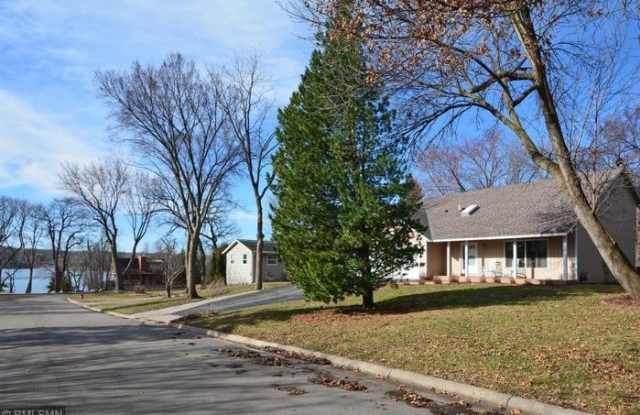 15214 Crystal Drive East Gallery 2