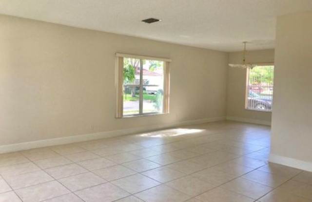 10644 Lake Oak Way Gallery 2