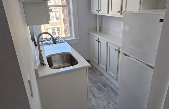 Beautifully updated 1 bedroom close to BU available NOW! photos photos