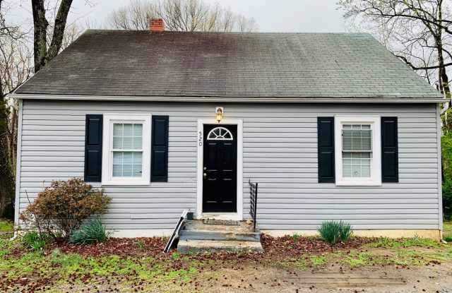 MINUTES TO DOWNTOWN FREDERICKSBURG - 2 BEDROOM COTTAGE photos photos