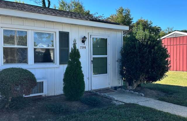 7590 Bellehaven Drive ( Unit 16) - 7590 Bellehaven Drive, Gloucester Point, VA 23062