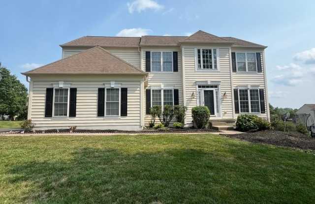 2825 MOUNTAIN LAUREL Drive photos photos