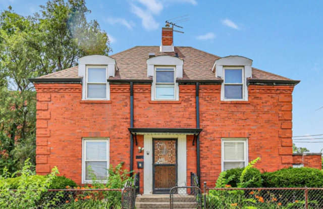 Charming 3BR House in South Shore Chicago Gallery 1