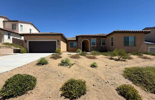 Joshua Hills 4 Bedroom - Available now! Gallery 3
