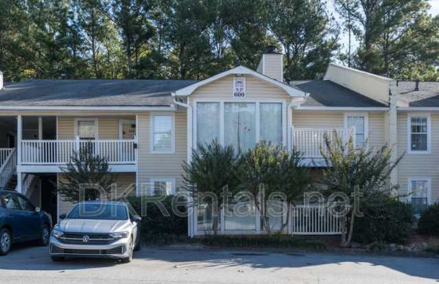 602 Augusta Drive - 602 Augusta Drive, Marietta, GA 30067