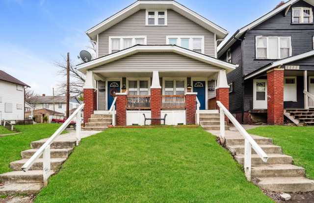 1113-1115 S 22nd St. photos photos