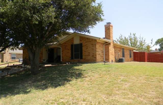 7024 Crosstimbers Lane Gallery 2