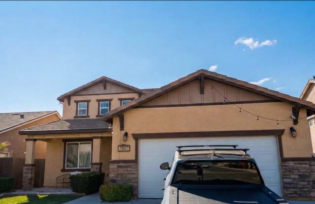 7057 North La Paz Avenue photos photos