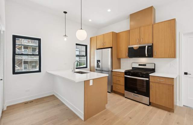 3641 N Wilton Avenue Gallery 3