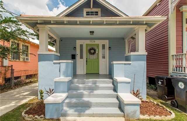 1526 DANTE Street photos photos