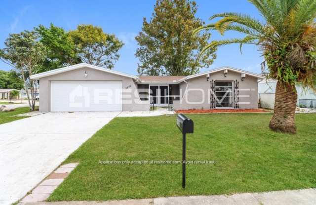 9200 Greenbriar Lane photos photos