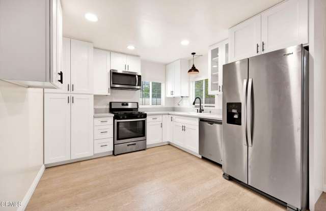 3330 Thorpe Avenue photos photos