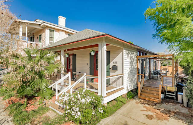 Available July 2026 | Downtown Baton Rouge – Beauregard Area photos photos