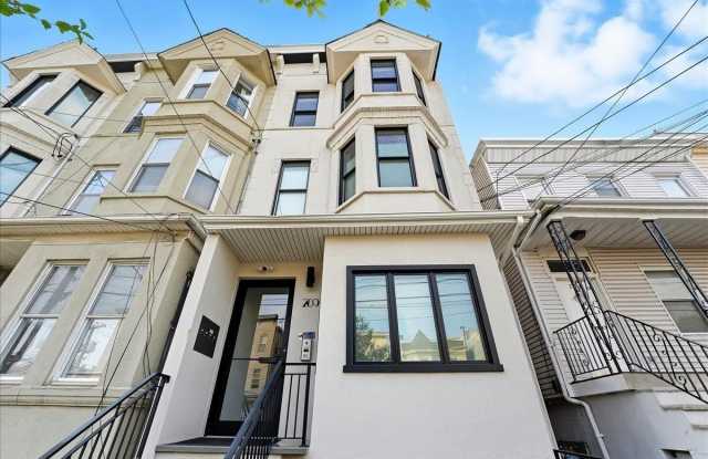 289 WEBSTER AVE - 289 Webster Avenue, Jersey City, NJ 07307