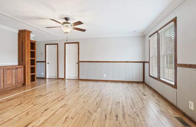 44480 Hood Road Gallery 3