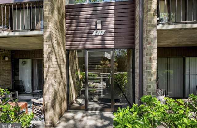 517 FLORIDA Avenue Gallery 3
