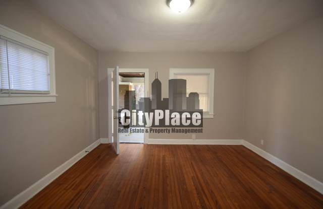 736 N Bradley Ave Gallery 4