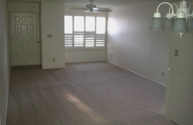 1927 E Hampton #121 Gallery 2