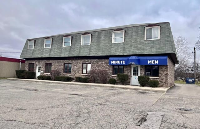1725 N Farnsworth Avenue - 1725 North Farnsworth Avenue, Aurora, IL 60505