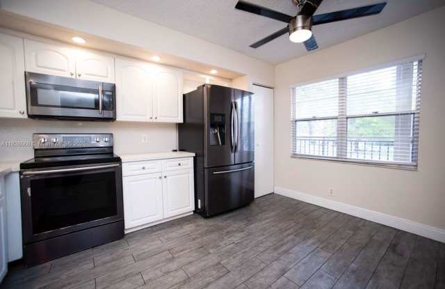 1300 Southwest 125th Avenue photos photos