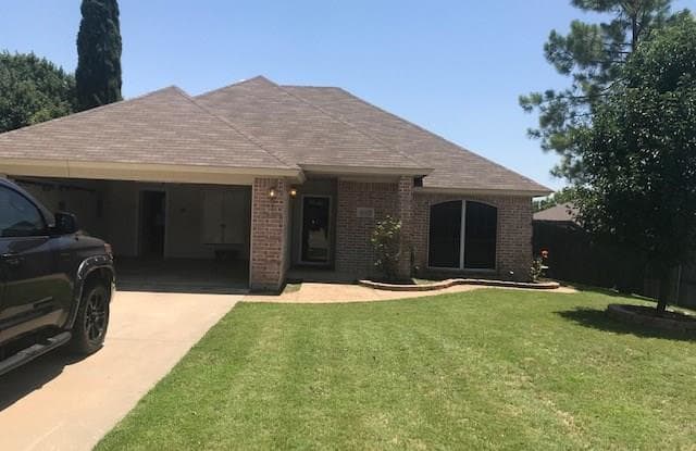 4209 Woodcrest Court - 4209 Woodcrest Court, Haltom City, TX 76137