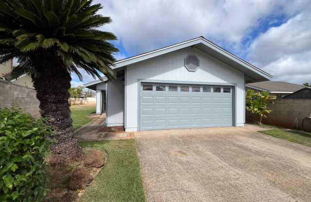 Mililani Town - 2 bedrooms, 1 bathroom home with large yard and 2-car garage photos photos Mililani Town - 2 bedrooms, 1 bathroom home with large yard and 2-car garage photos photos