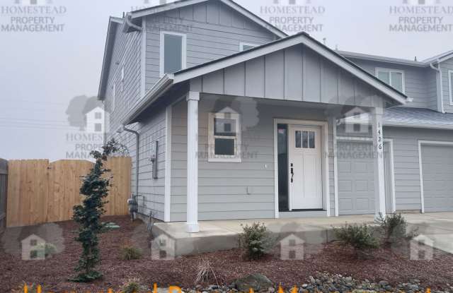 Must see! Beautiful new construction on private flag lot! photos photos