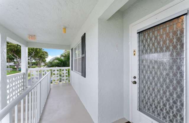 2401 DEL AIRE Boulevard Gallery 2
