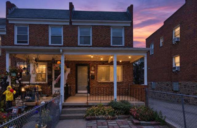 1400 BERRY Street Gallery 1