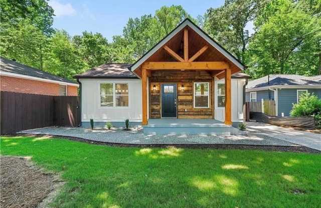 2783 Grand Avenue photos photos