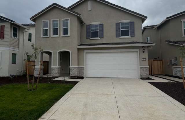3 Bedroom | 2.5 Bathroom | New two-story home in Elk Grove photos photos