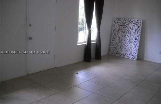 1040 92 ST Gallery 2
