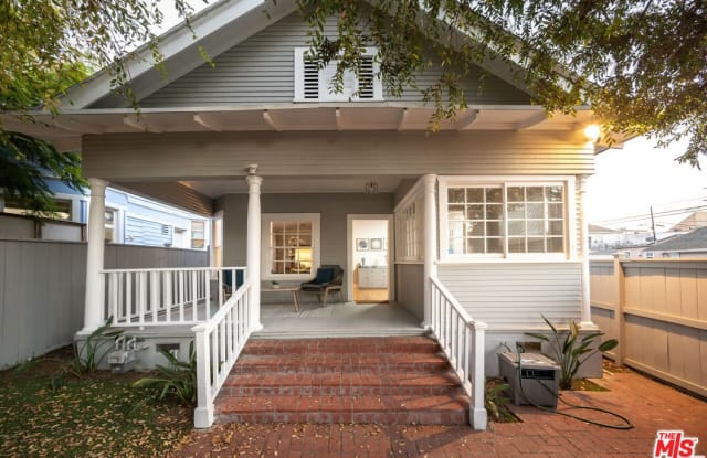 100 DUDLEY AVE - 100 Dudley Avenue, Los Angeles, CA 90291